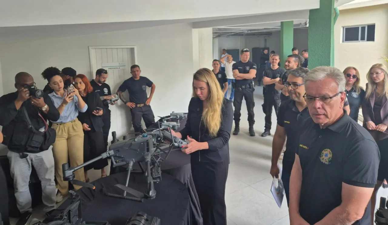 Equipamentos de segurança entregues ao sistema penitenciário do Ceará.