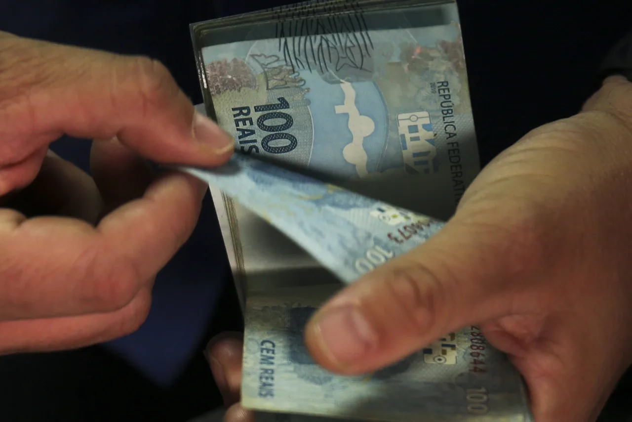 Gráfico representativo de crescimento econômico e movimentação financeira.