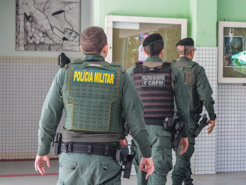 Equipes da Polícia Militar e órgãos de segurança em operação no Ceará.
