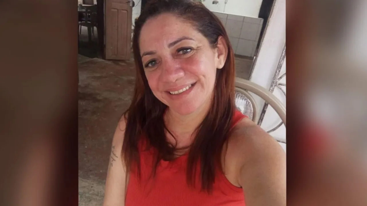 Foto de Carmem Simone de Albuquerque Barroso Sousa, vítima de homicídio em Itapajé