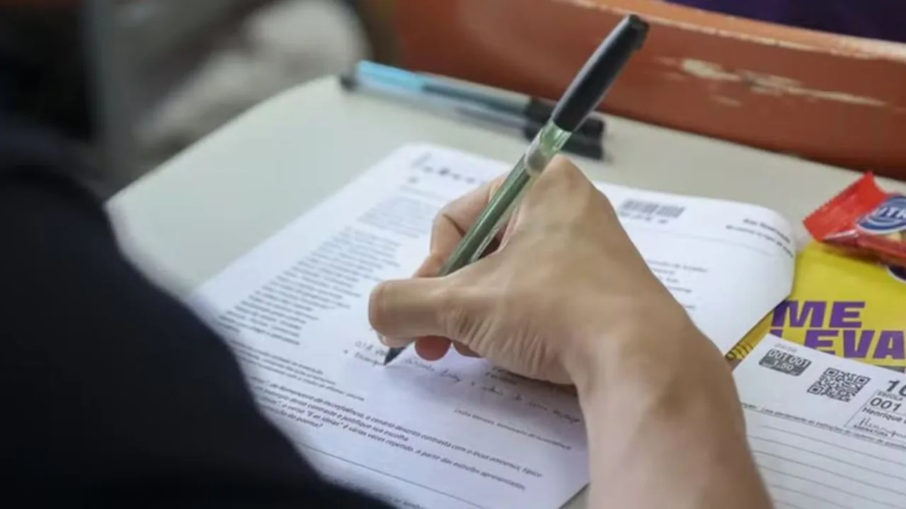 Candidatos se preparando para o vestibular da USP em Fortaleza