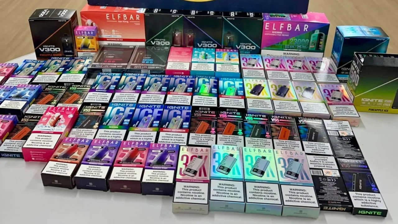 Cigarros eletrônicos apreendidos pela Receita Federal em Fortaleza