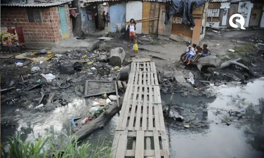 Pessoas comem sapatos para fugir da fome em Madagascar; veja vídeo