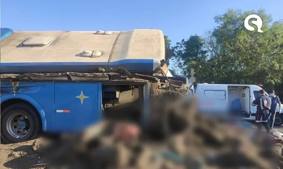 Acidente em rodovia no interior de SP provoca 41 mortes, diz PM