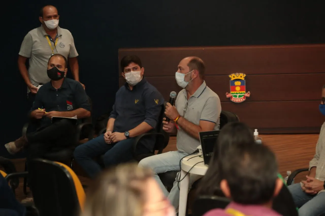 Ivo Gomes se reúne com representantes de construtoras, empresários e corretores de imóveis para discutir a desburocratização de processos
