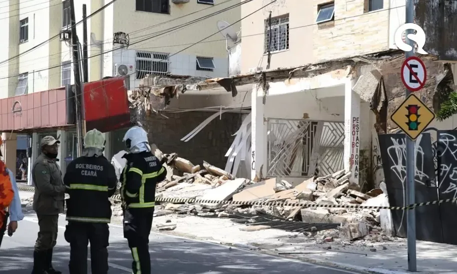 Fachada de prédio desaba e deixa moradores presos em área nobre de Fortaleza