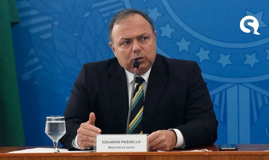 Pazuello anuncia compra de 100 milhões de doses da CoronaVac