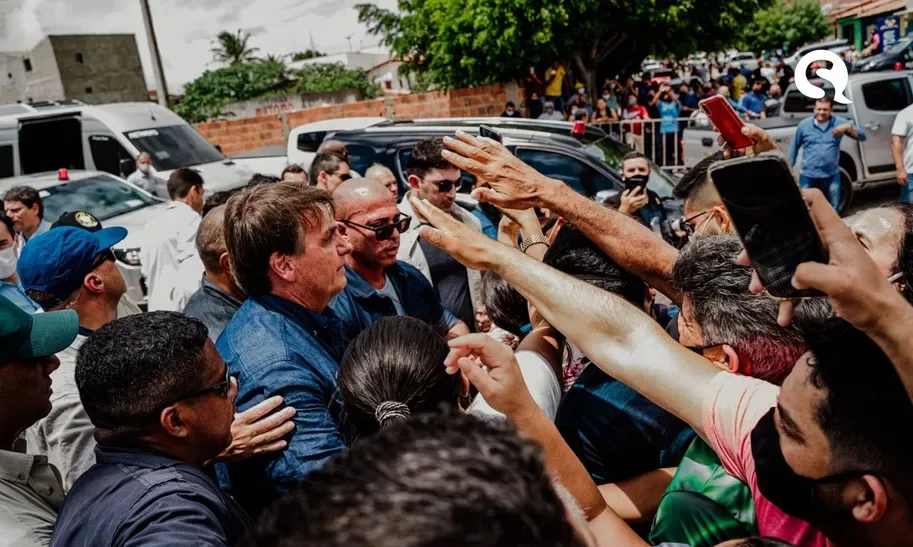 Tasso cobra urgência para CPI da Covid após Bolsonaro provocar aglomeração no Ceará
