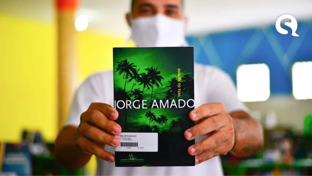 Projeto Livro Aberto recebe 5 mil livros para incentivar a leitura nas unidades prisionais cearenses