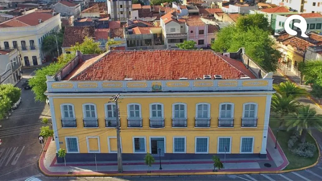 Câmara de Sobral aprova projeto de lei que institui o dia da “mulher do pastor”