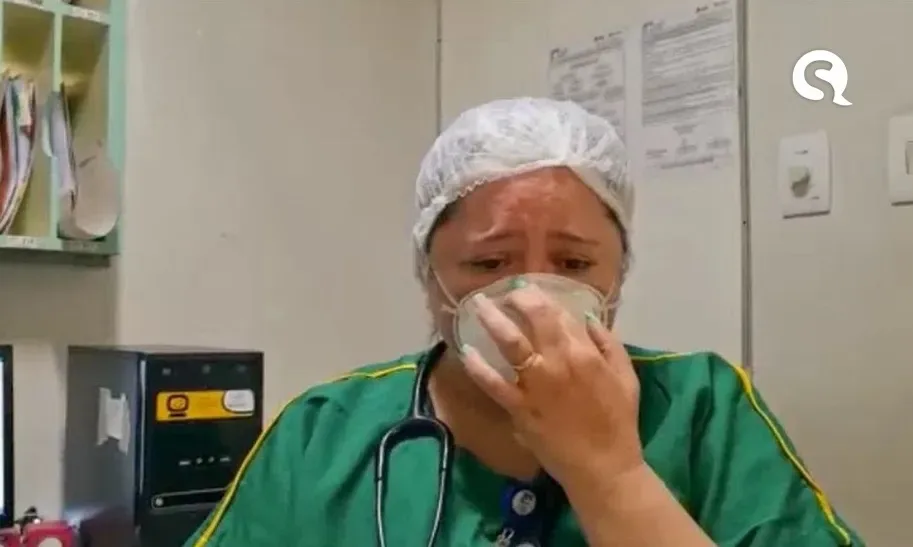 Médica chora ao pedir respeito ao isolamento social: ‘Não seja o paciente pedindo para não morrer’