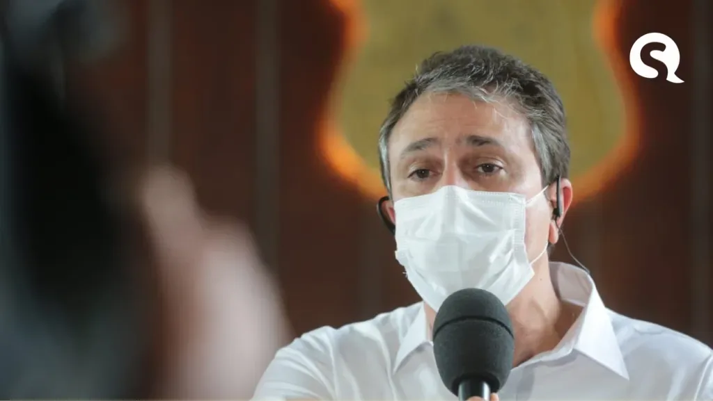 “Tem noites que eu não consigo nem dormir”, confessa Camilo Santana ao falar da pandemia