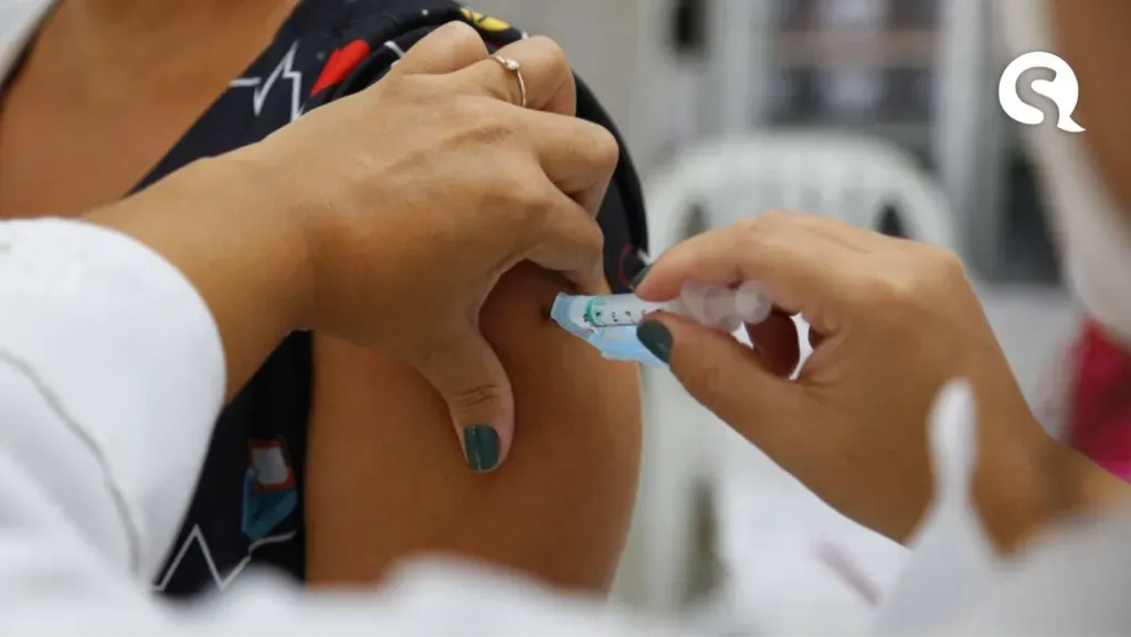 Ceará precisa vacinar pelo menos 60% da população para controlar a pandemia, diz estudo