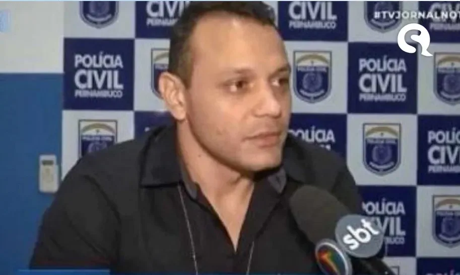 Pernambuco | Suspeito de matar delegado cearense é morto a tiros dentro de ambulância do SAMU