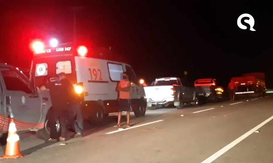 Quatro pessoas da mesma família morrem em acidente de carro na CE-040, em Beberibe
