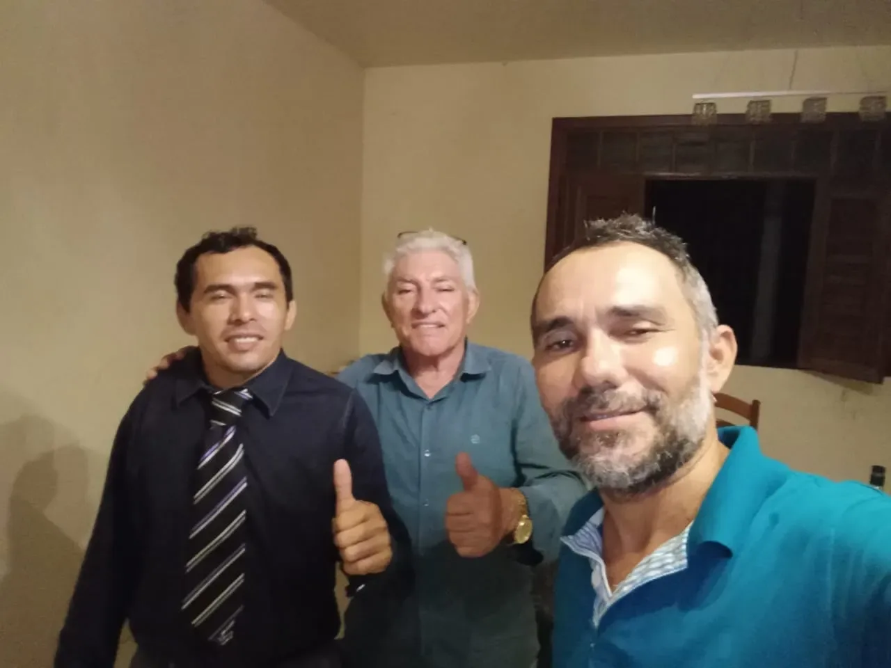 Justiça nega pedido de indenização movido pelo prefeito de Itarema contra radialista e blogueiro