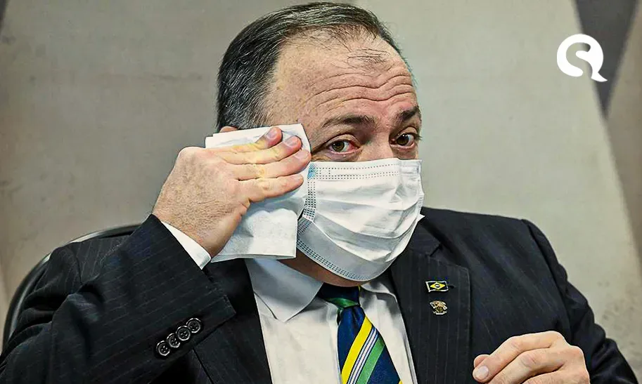 Ex-ministro da Saúde Eduardo Pazuello sofre acidente de moto