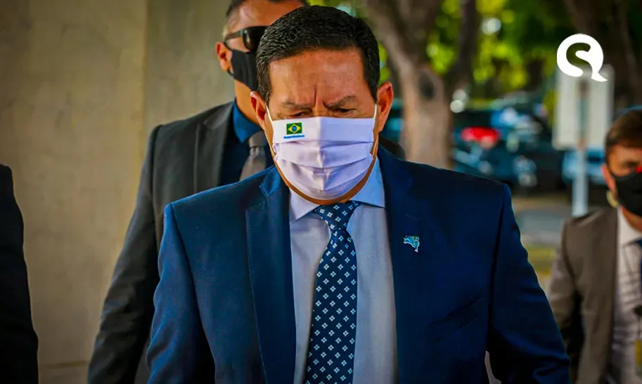 Mourão contraria Bolsonaro e afirma ser a favor à vacinação de crianças de 5 a 11 anos