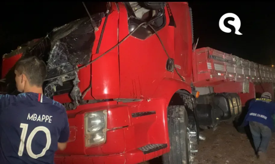 Caminhão tomba na BR-222 em Ubajara na Serra da Ibiapaba