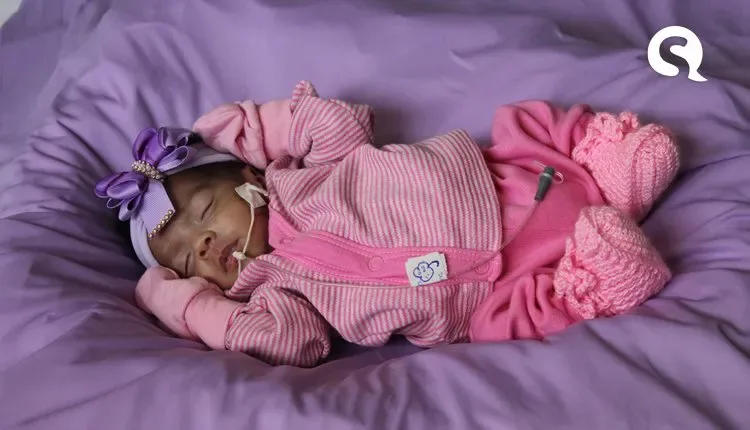 Bebês prematuros e suas mães participam de ensaio fotográfico na Santa Casa de Sobral