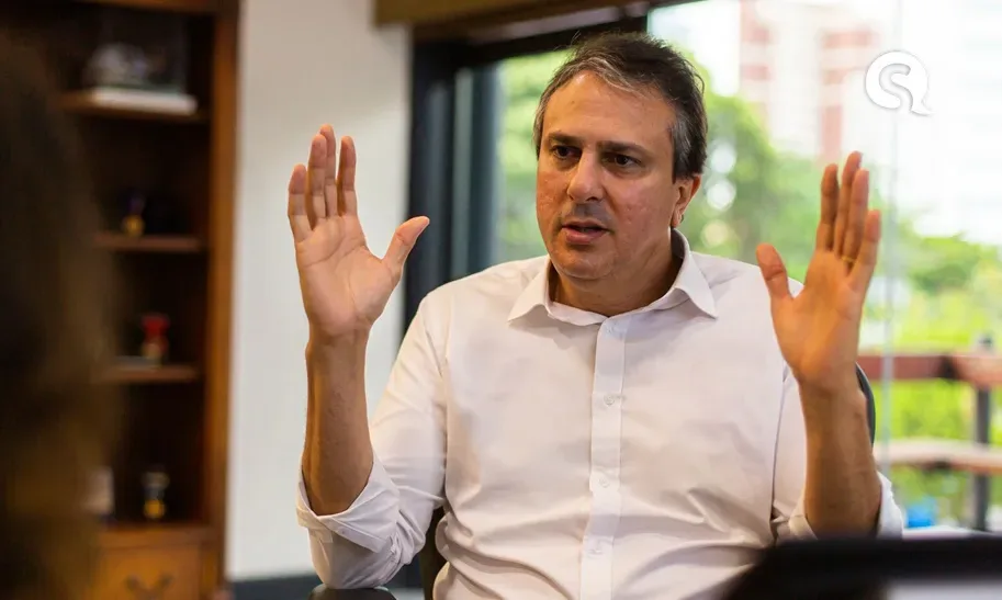 Governo do Ceará anuncia concurso da PMCE para profissionais da saúde