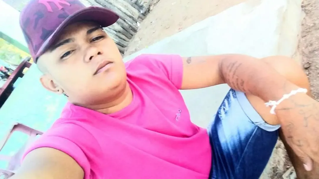 Dois rapazes são baleados e um é morto a tiros na zona rural de Santana do Acaraú