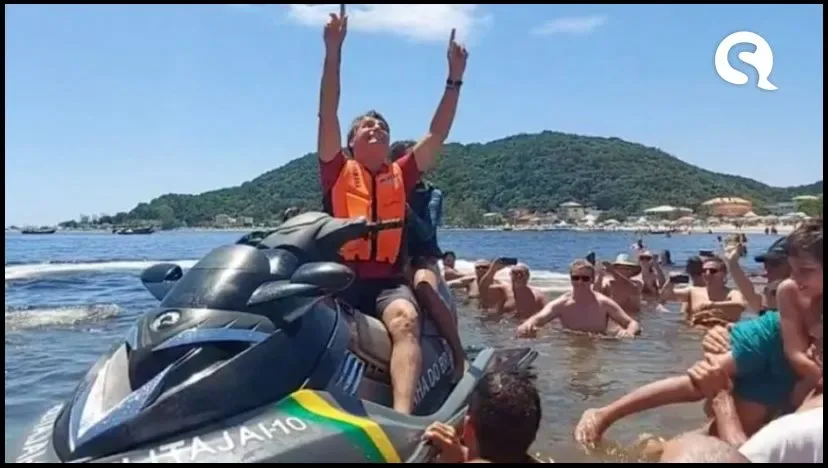 Durante enchentes na Bahia, Bolsonaro viaja para Santa Catarina para passar Réveillon