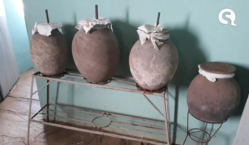 Após denúncias, Polícia apreende revólver escondido em pote em Uruoca-CE