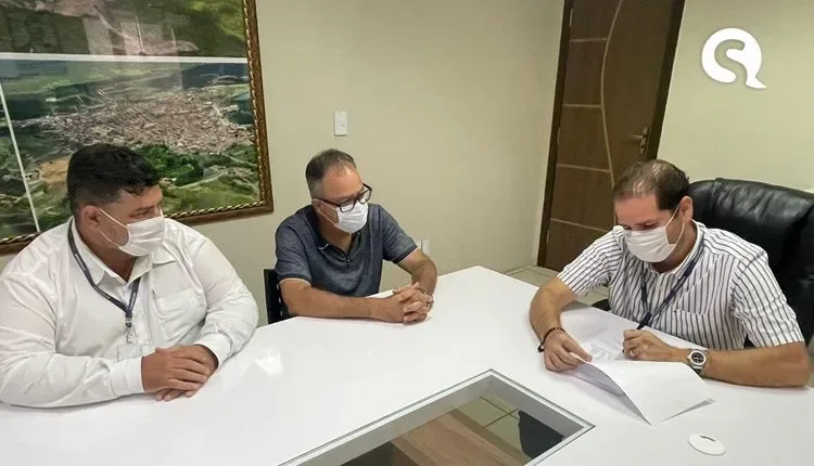 Forquilha terá 100% da iluminação pública em LED, garante prefeito Edinardo Rodrigues