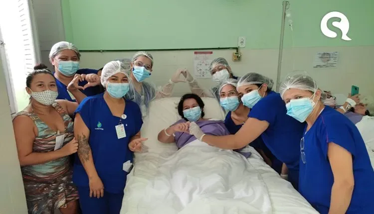 Após dois meses internada na Santa Casa de Sobral, paciente agradece assistência segura e humanizada