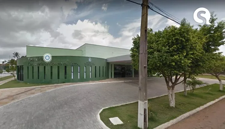 Prefeitos de Barroquinha, Camocim e Martinópole deixarão população sem atendimento na Policlinica e CEO