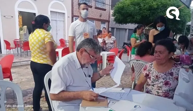 Profissionais se reúnem para realizar ação social em Santana do Acaraú-CE