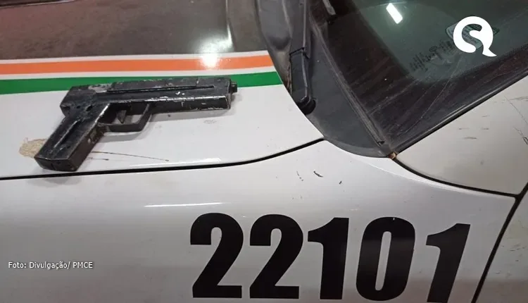 Dupla é presa por entrar em carro parado no semáforo e fazer duas irmãs reféns em Fortaleza