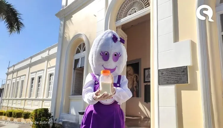 Santa Gotinha visita mães e bebês prematuros e distribui mimos na Santa Casa de Sobral