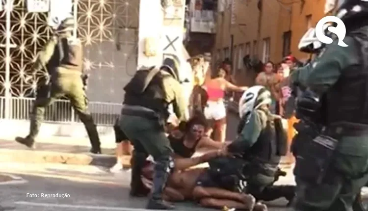 Policiais agridem mulheres com chutes e spray de pimenta em Fortaleza