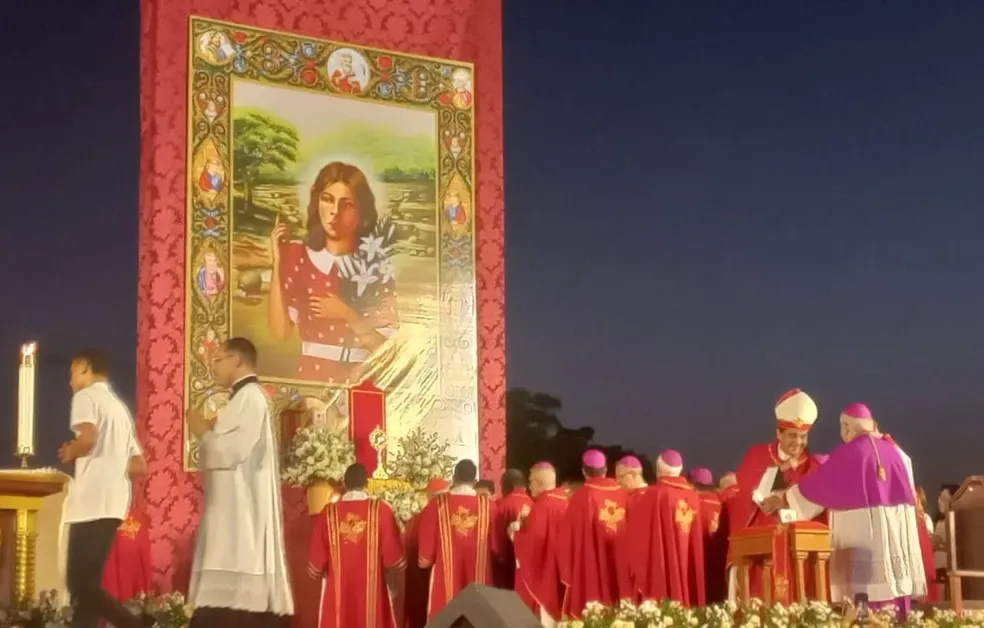 Cerimônia oficializa Menina Benigna como primeira beata do Ceará