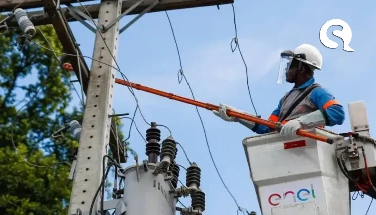 Enel retoma cobrança por uso de postes e conta de internet pode aumentar 70%
