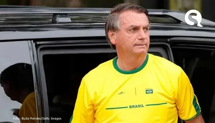Bolsonaro faz live na madrugada e diz que PT distorceu fala sobre meninas venezuelanas