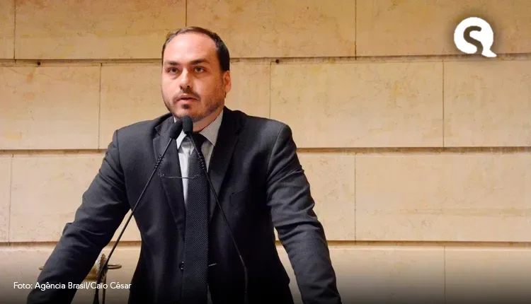 Carlos Bolsonaro fala sobre internação e nega overdose em cocaína