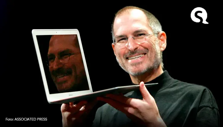 Sandálias usadas por Steve Jobs são leiloadas por US$ 200 mil