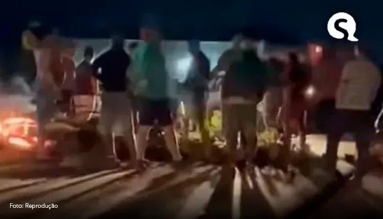 Vídeo. Bloqueio impede pai de levar filho a cirurgia: “Que fique cego”
