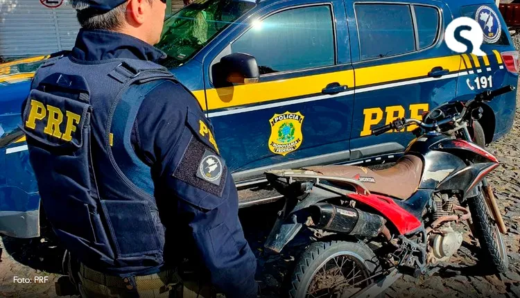 PRF prende homem inabilitado com motocicleta roubada, em Marco/CE.