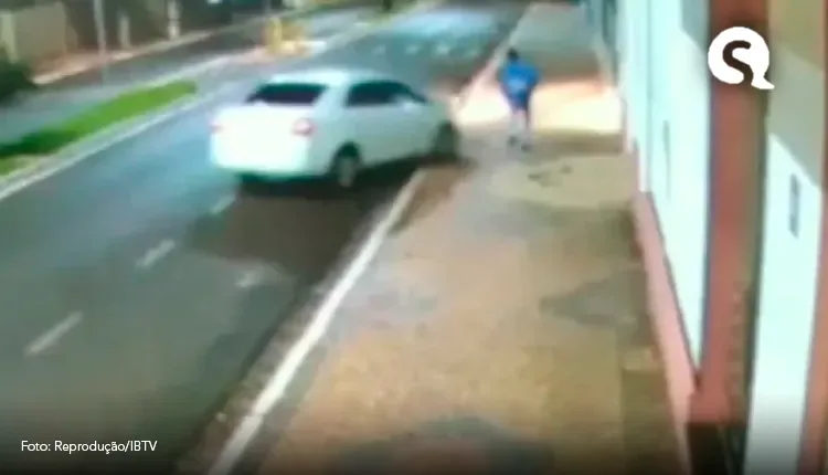Mãe de homem que furtou igreja e morreu atropelado após ser perseguido por padre pede indenização de R$ 1 milhão