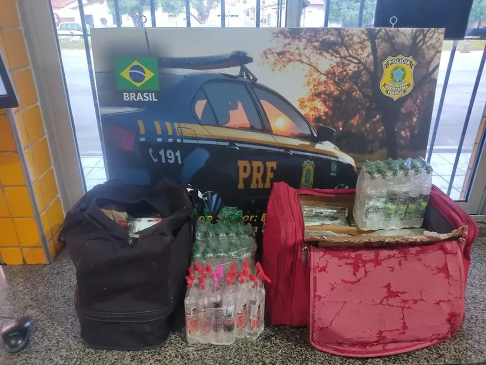 Na véspera do carnaval, PRF apreende cargas de cocaína e lança-perfume avaliadas em R$ 4 milhões