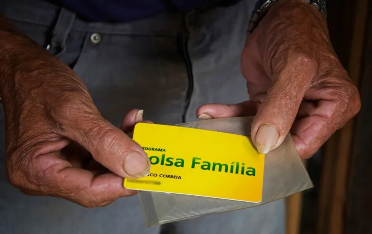 Lula anuncia nesta quinta-feira (2) retorno do Bolsa Família com valor mínimo de R$ 600