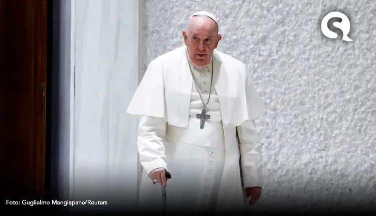 Papa Francisco deve deixar o hospital no sábado (1º), diz Vaticano