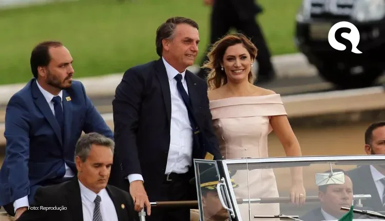 Bolsonaro quer desfile em carro aberto na chegada ao Brasil, nesta quinta