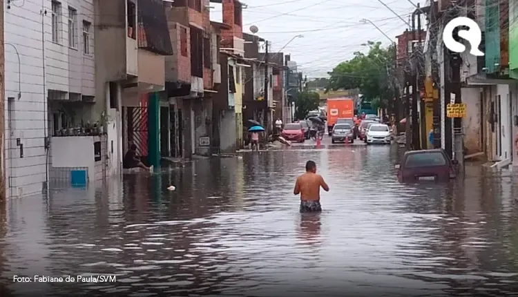Funceme emite novo aviso de chuvas intensas nesta terça em todo Ceará