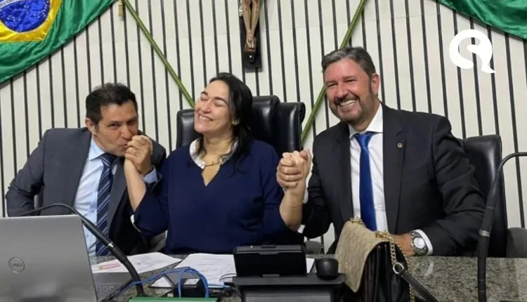 Após agressões verbais em plenário, líderes do PT e do PL fazem as pazes na Alece