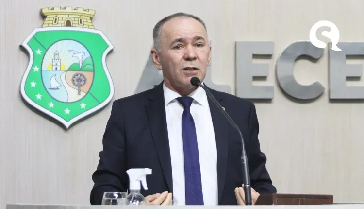 Deputado quer proibir banheiros unissex em repartições públicas do Ceará